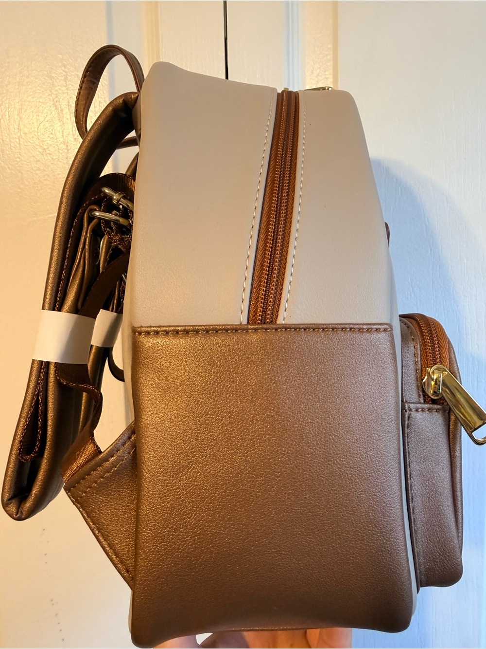 Loungefly Rescue Rangers Mini Backpack with wallet - Picture 4 of 6